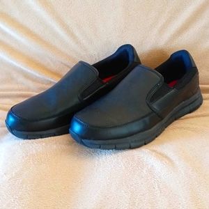 LIKE NEW sketchers memory foam slip resistant loafer shoes